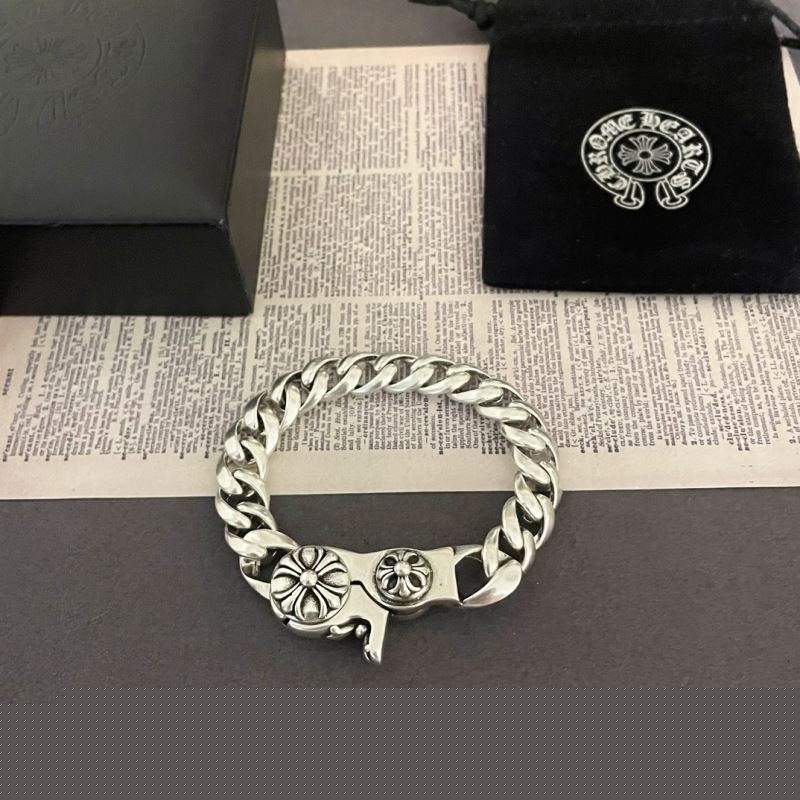 Ch**me He**ts bracelets
